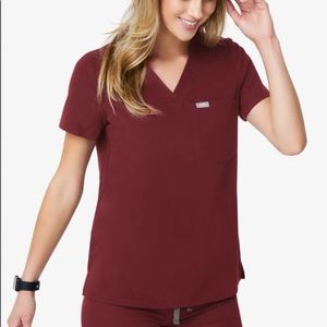 FIGS Catarina One-Pocket Scrub Top Burgundy